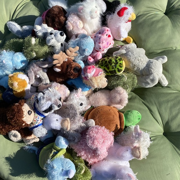 🌼 Lot of Webkinz stuffed animal toys Webkins bundle
Webkins - Picture 14 of 16